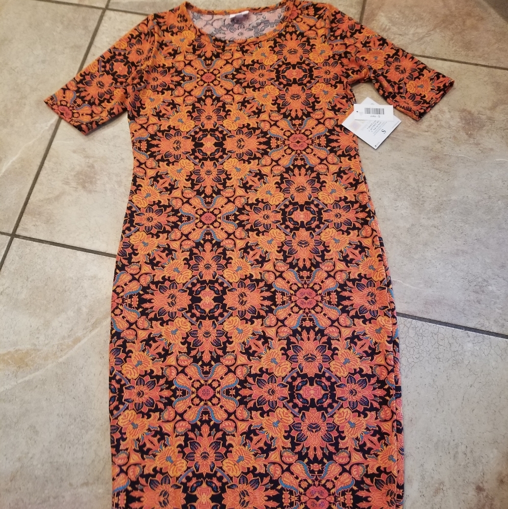 LuLaRoe | NWT Julia Dress